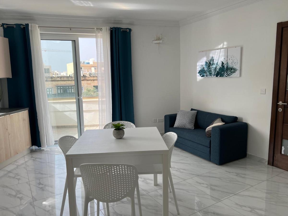 Condo With Patio Overlooking Piazza Gzira ภายนอก รูปภาพ